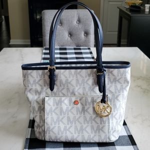 Beautiful Authentic Michael Kors Tote